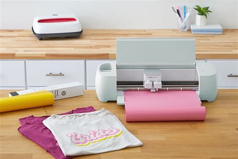 Does Cricut Print: Exploring the Boundaries of Creativity and Technology