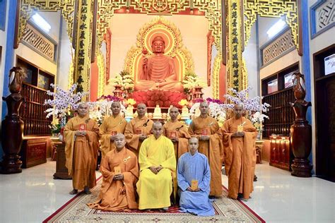  Journey Through the World of Vietnamese Buddhism: Jewels of Insight